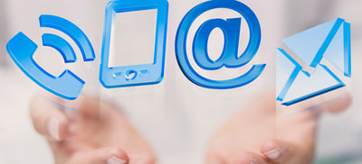 Des mains avec des symbols de communication Des mains avec des symbols de communication